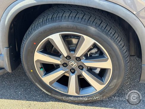 Used 2023 Honda Pilot Touring image 10