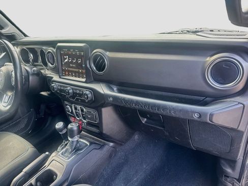 Certified 2022 Jeep Wrangler Unlimited Rubicon 4xe w/ Cold Weather Group AWD/4WD image 32