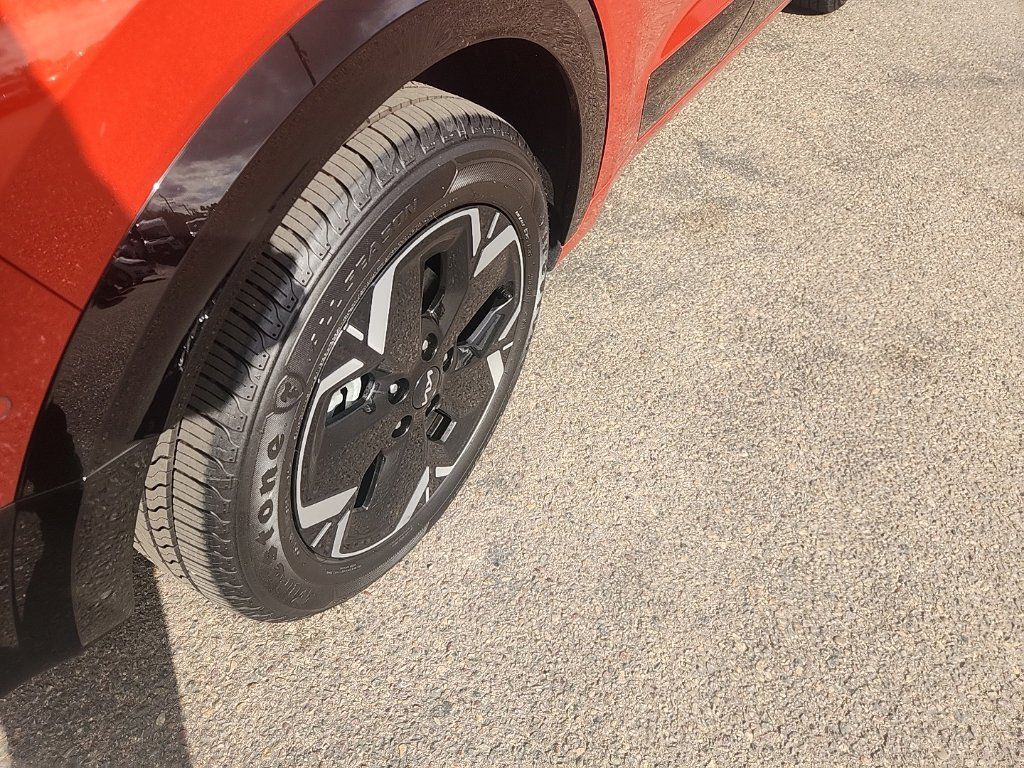 Certified 2023 Kia Niro Wave FWD image 15