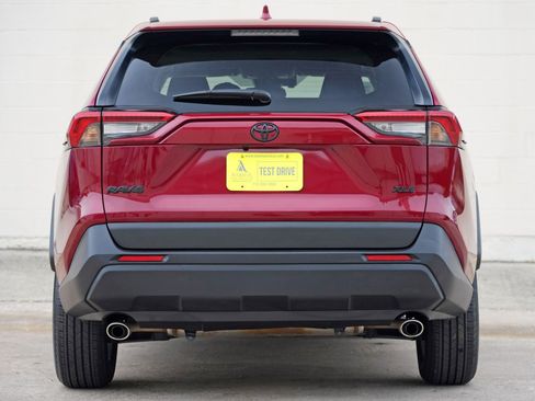 Used 2025 Toyota RAV4 XLE w/ Convenience Package FWD image 10