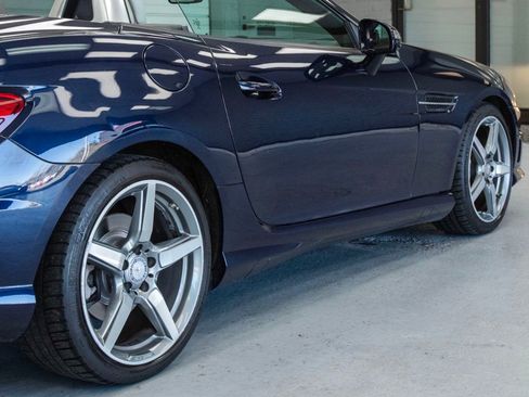 Used 2015 Mercedes-Benz SLK 250 image 32