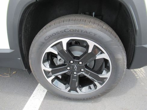 Used 2026 Chevrolet Equinox LT w/ Convenience Package II FWD image 8