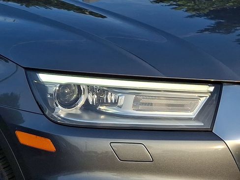 Used 2018 Audi Q5 Premium Plus w/ Convenience Package AWD/4WD image 16
