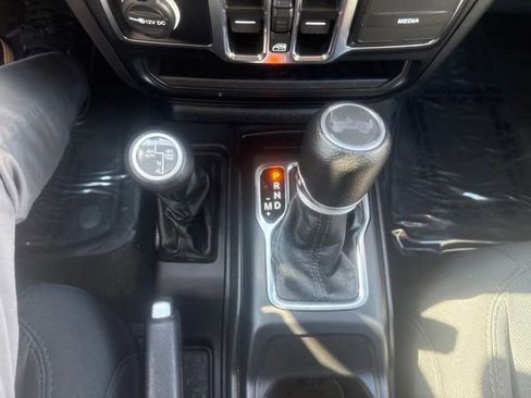 Certified 2022 Jeep Wrangler Unlimited Sport AWD/4WD image 15