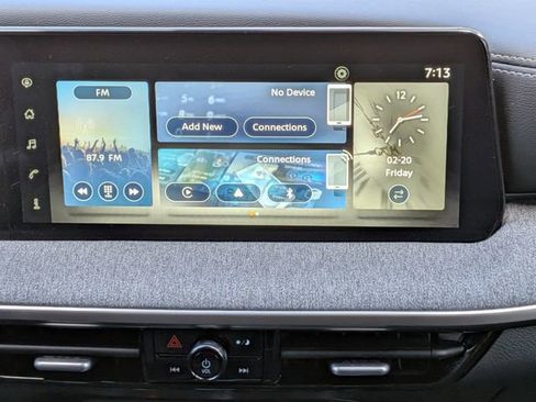 Certified 2025 Nissan Kicks SV image 17