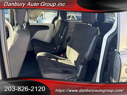 Used 2017 Dodge Grand Caravan SE w/ Power Window Group image 10
