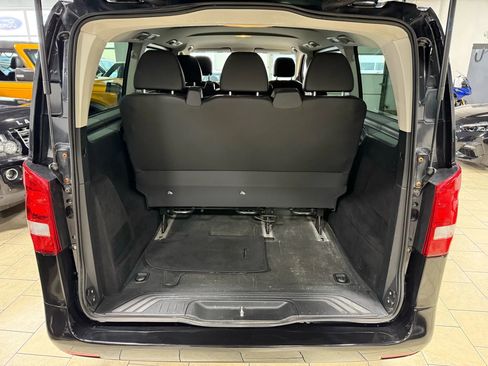 Used 2018 Mercedes-Benz Metris Passenger image 26