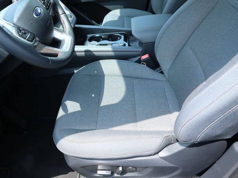 New 2026 Ford Explorer Active RWD image 11