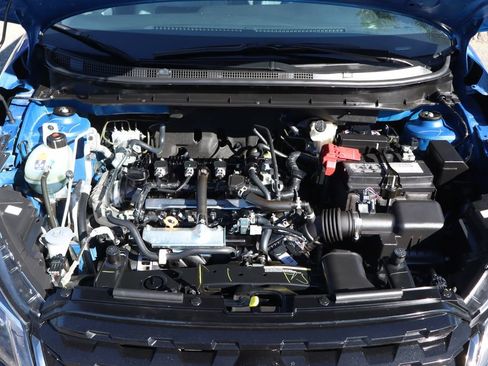 Used 2023 Nissan Kicks SR w/ SR Premium Package FWD image 11