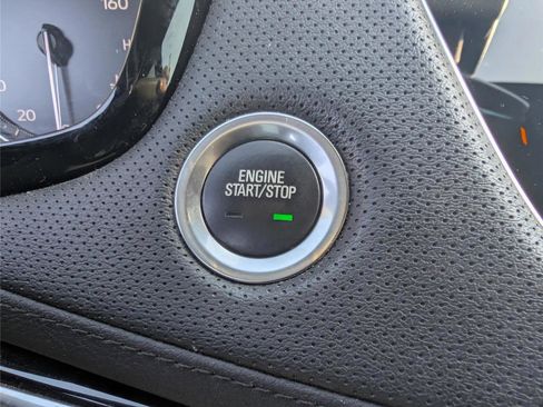 Used 2023 Cadillac XT6 Luxury image 44