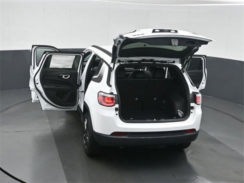 New 2026 Jeep Compass Latitude image 51