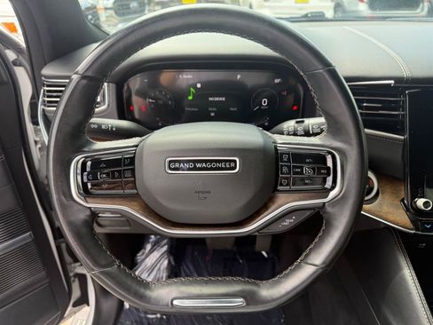 Used 2022 Jeep Grand Wagoneer Series I AWD/4WD image 12