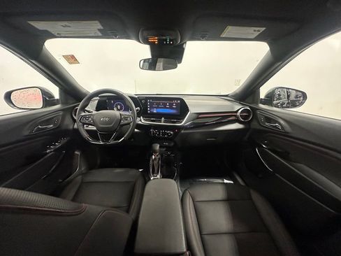 Certified 2024 Chevrolet Trax RS image 22