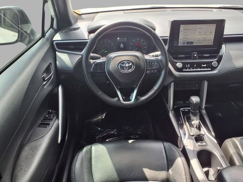 Used 2024 Toyota Corolla Cross AWD Hybrid image 4