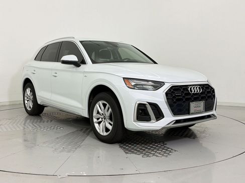 Used 2023 Audi Q5 2.0T Premium w/ Convenience Package image 7