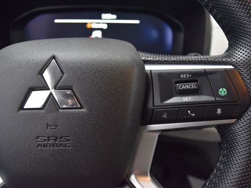 Used 2023 Mitsubishi Outlander SEL 40th Anniversary image 17