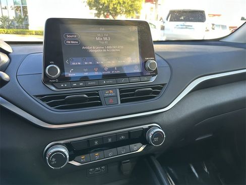 Used 2022 Nissan Altima 2.5 SV image 24