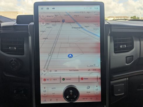 Used 2023 Ford Expedition Platinum image 30