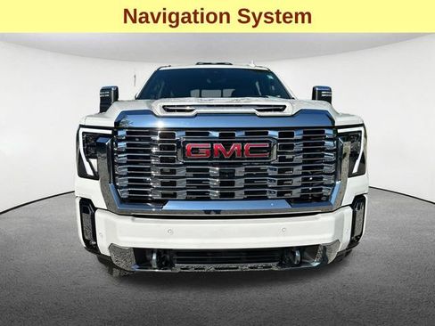 Used 2024 GMC Sierra 2500 Denali w/ Denali Reserve Package AWD/4WD image 4