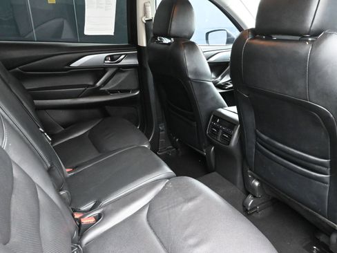 Used 2022 MAZDA CX-9 Touring image 13