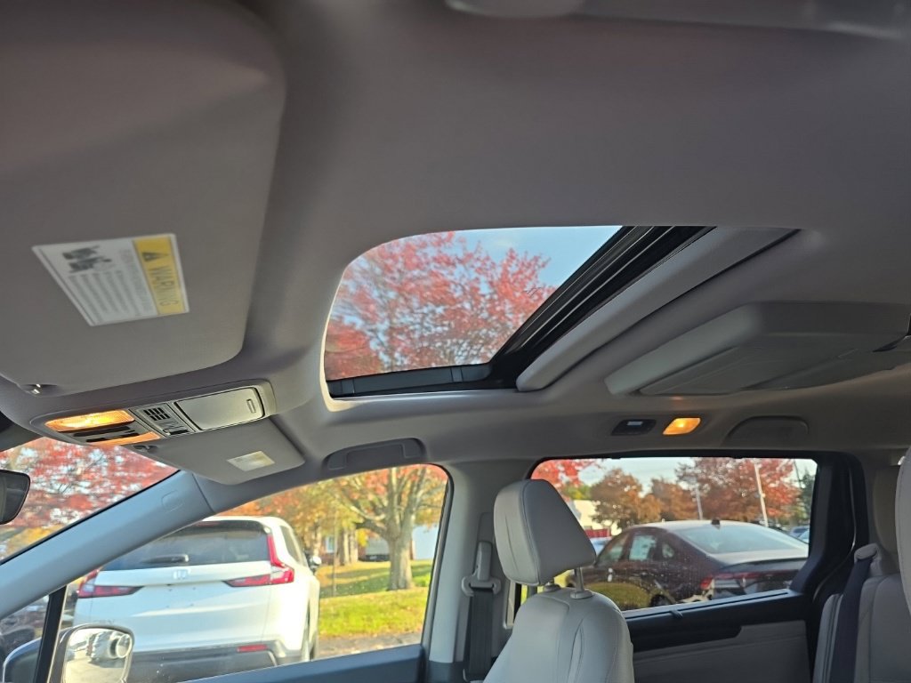Used 2018 Honda Odyssey Touring image 29