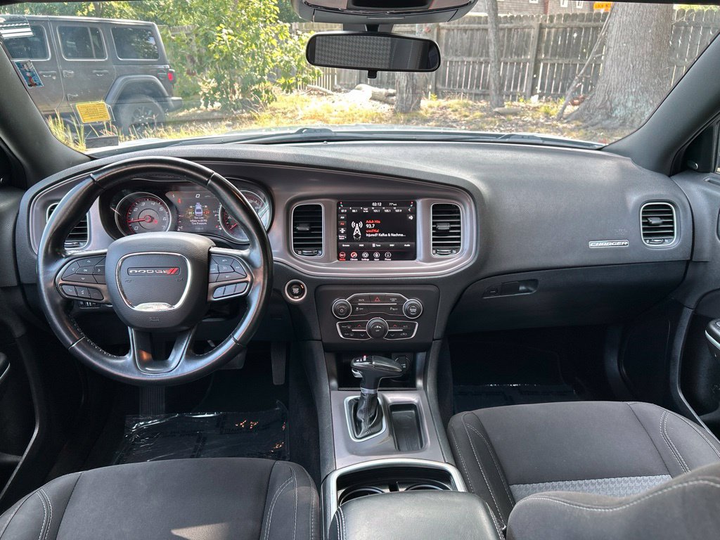 Used 2023 Dodge Charger SXT RWD image 28