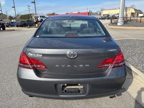 Used 2010 Toyota Avalon Limited image 7