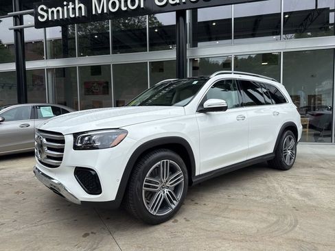 Certified 2025 Mercedes-Benz GLS 450 4MATIC image 4
