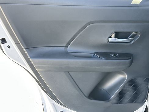 New 2026 Nissan Kicks SR image 21