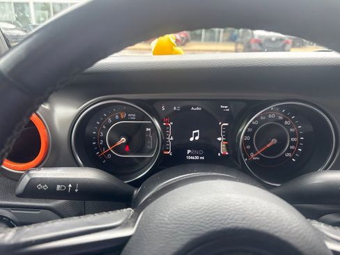 Used 2022 Jeep Gladiator Sport AWD/4WD image 8