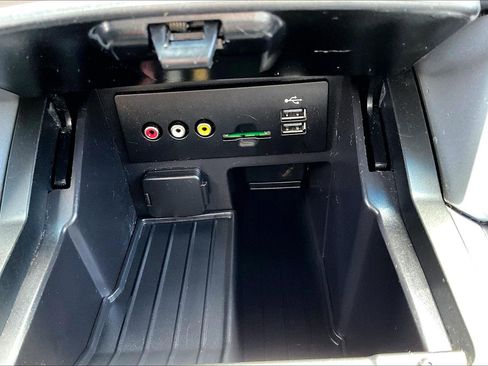 Used 2011 Ford Explorer XLT w/ 202A Rapid Spec Order Code FWD image 33