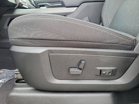 New 2024 RAM 2500 Big Horn w/ Tech Package image 13