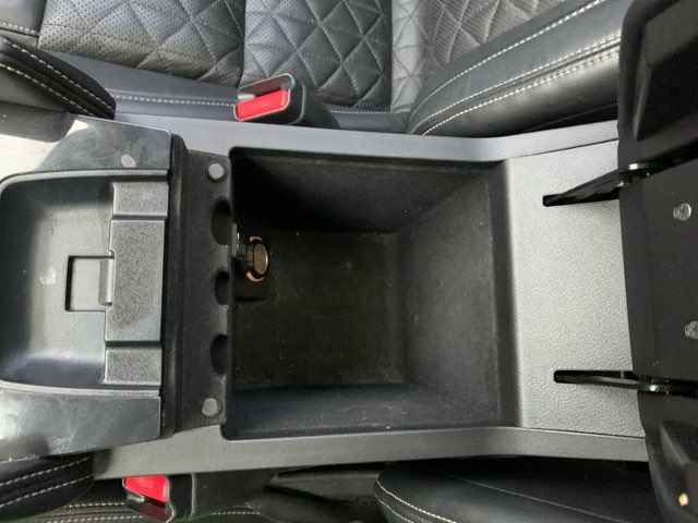 Used 2016 Nissan Maxima Platinum w/ Interior Lighting Package FWD image 36