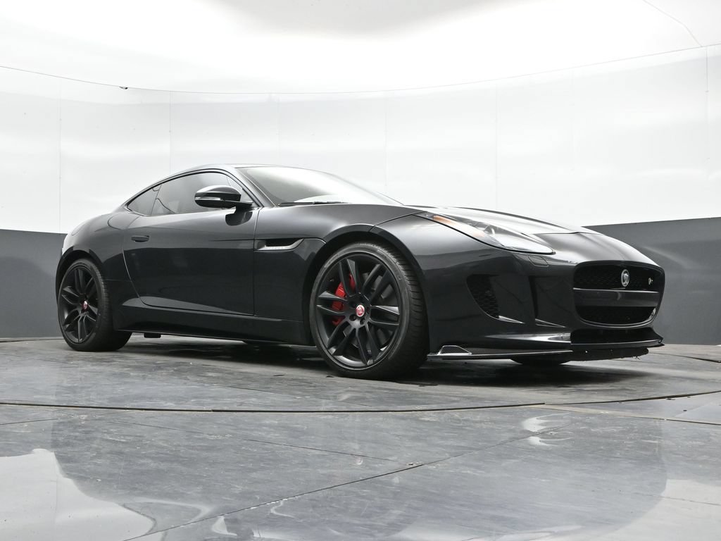 Used 2015 Jaguar F-TYPE R RWD image 37
