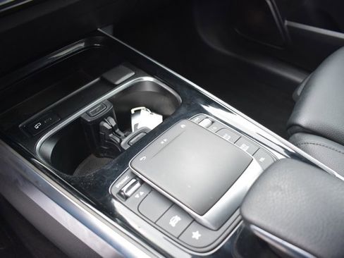 Used 2021 Mercedes-Benz GLB 250 image 26