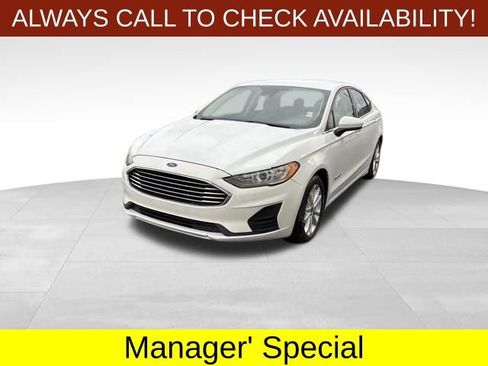 Used 2019 Ford Fusion SE image 3