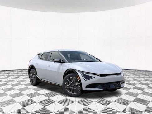 New 2025 Kia EV6 Light w/ Light LR Technology Package image 11