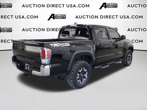 Used 2021 Toyota Tacoma TRD Off-Road image 45