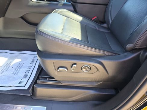 Used 2021 GMC Yukon XL Denali w/ Denali Ultimate Package image 15