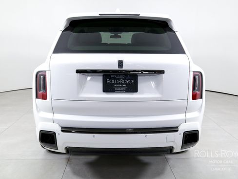 New 2026 Rolls-Royce Cullinan Black Badge AWD/4WD image 9