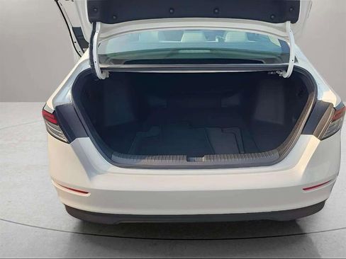 Used 2023 Honda Accord LX image 18