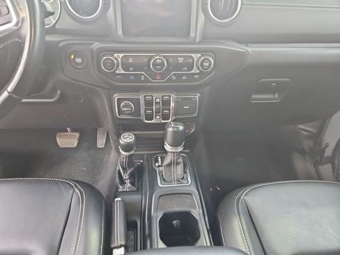 Used 2022 Jeep Wrangler Unlimited Sahara w/ Safety Group image 11