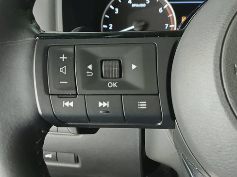 Used 2023 Nissan Rogue SV w/ SV Premium B Package AWD/4WD image 28
