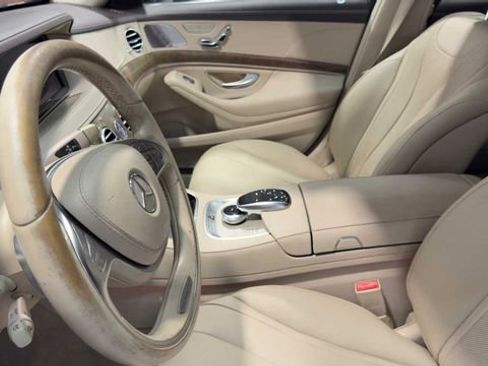 Used 2017 Mercedes-Benz S 550 Sedan image 23