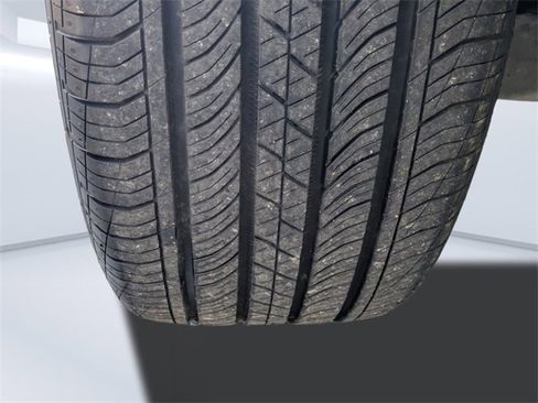 Used 2019 Jeep Cherokee Limited image 16