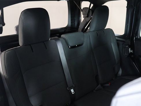 Used 2023 Jeep Wrangler Sahara image 29