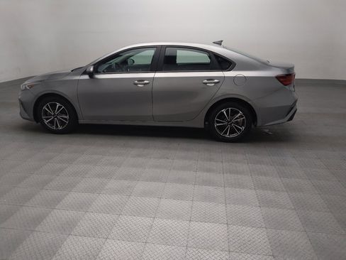 Used 2022 Kia Forte LXS FWD image 3