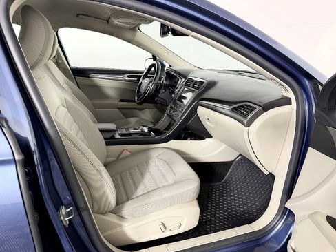 Used 2019 Ford Fusion SE FWD image 48