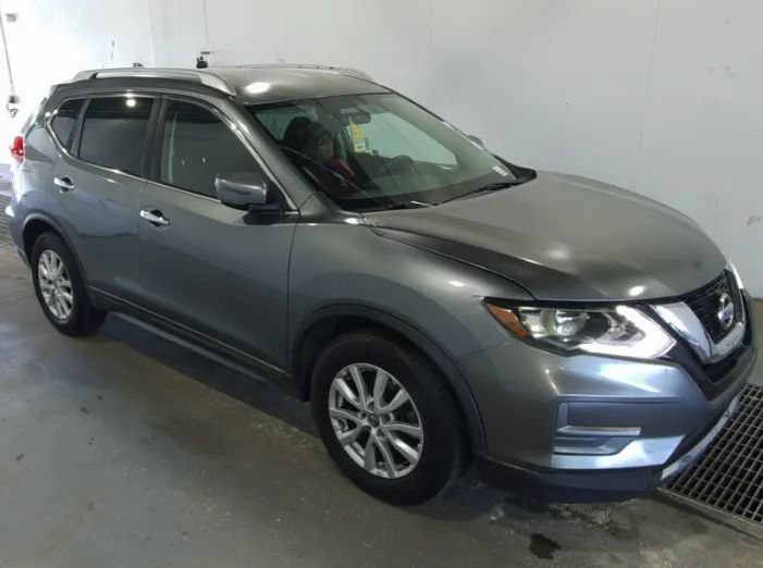 Used 2017 Nissan Rogue SV FWD image 1