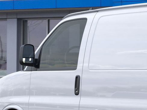 New 2026 Chevrolet Express 2500 RWD image 15